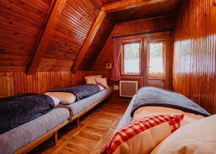 シャレー Lieskovec タトランスカー・シュトゥルバ